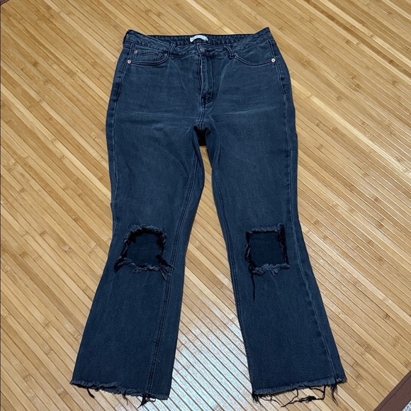 Avec Les Filles Black Straight Leg Cropped Jeans - Picture 1 of 4